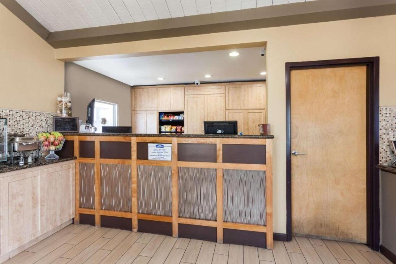 Howard Johnson By Wyndham National City/San Diego South Luaran gambar