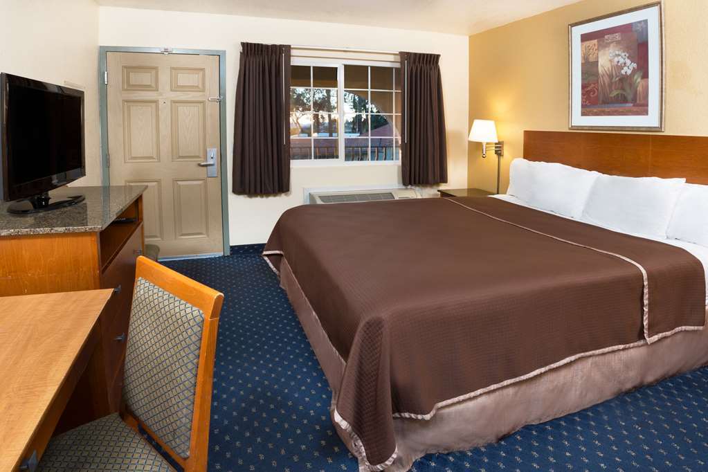 Howard Johnson By Wyndham National City/San Diego South Bilik gambar